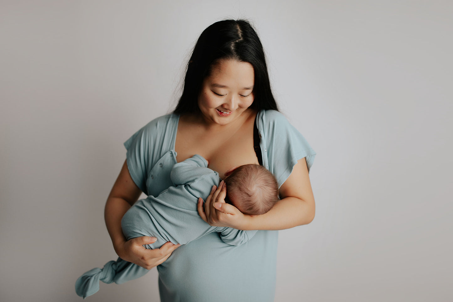 Ribbed Bluebird Labor & Delivery Gown