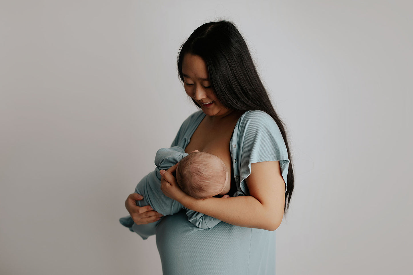 Ribbed Bluebird Labor & Delivery Gown