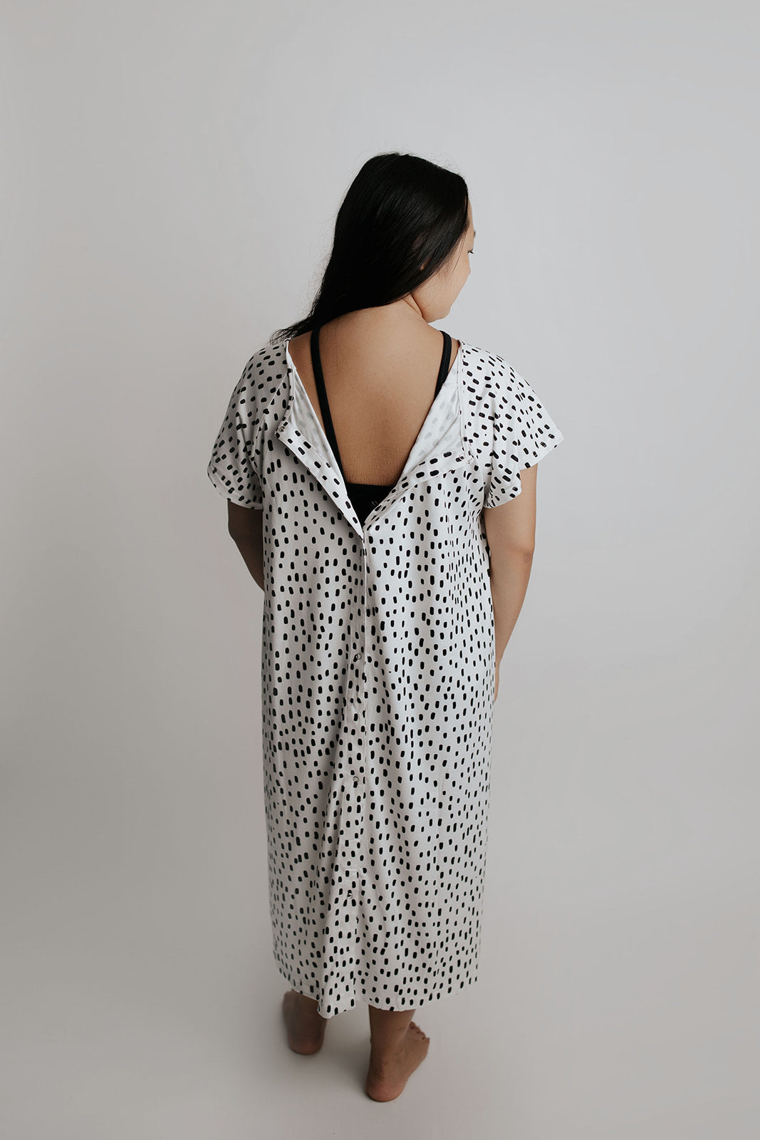 Black & White Dot Labor & Delivery Gown